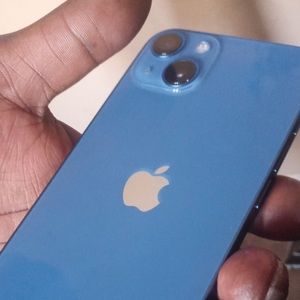 IM SELLING MY IPHONE 13 256 GB BRAND NEW ASKING 850$ Lowest I’ll accept is 800$